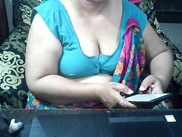 Indianbhabhimilf40 webcam