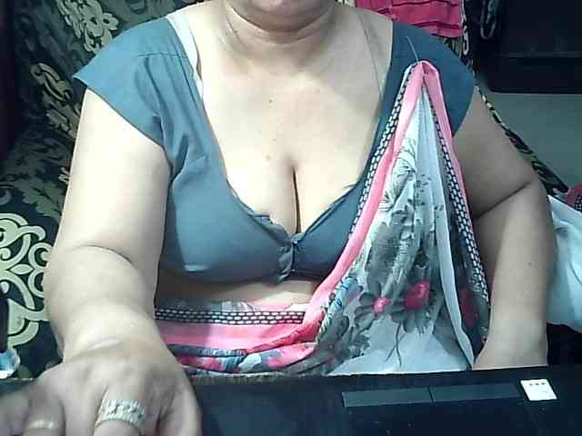 Indianbhabhimilf40 webcam