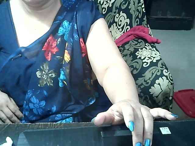 Indianbhabhimilf40 webcam