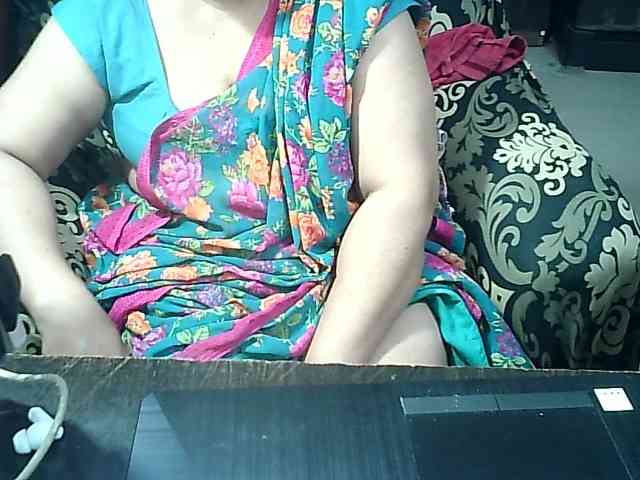 Indianbhabhimilf40 webcam