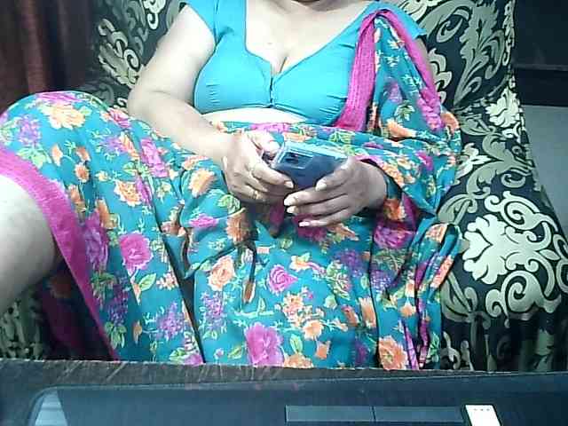 Indianbhabhimilf40 webcam