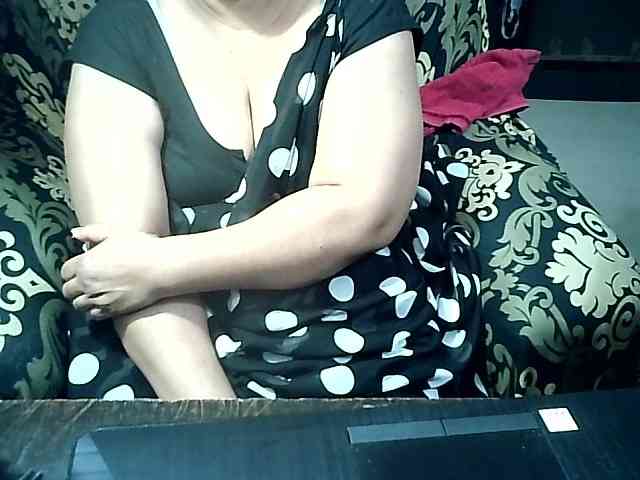 Indianbhabhimilf40 webcam
