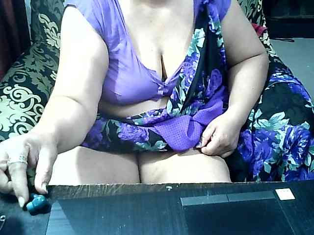 Indianbhabhimilf40 webcam