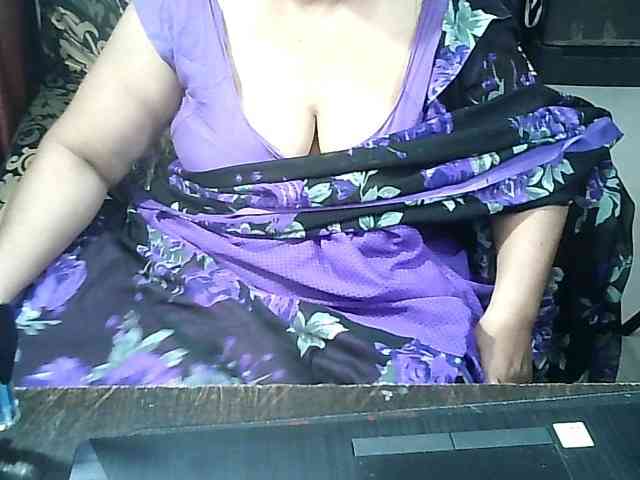 Indianbhabhimilf40 webcam