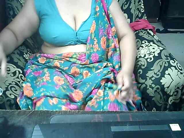 Indianbhabhimilf40 webcam