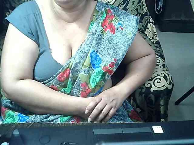 Indianbhabhimilf40 webcam
