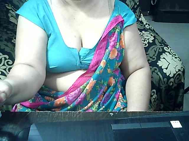 Indianbhabhimilf40 webcam