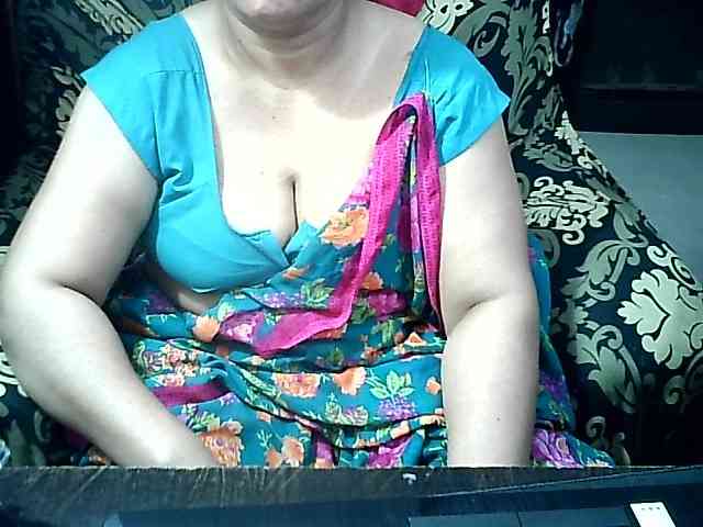 Indianbhabhimilf40 webcam