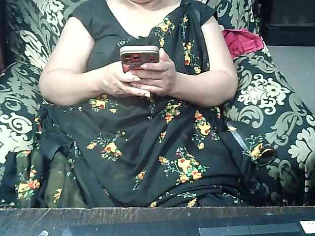 Indianbhabhimilf40 webcam