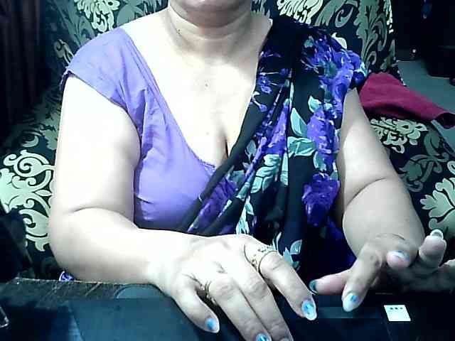 Indianbhabhimilf40 webcam