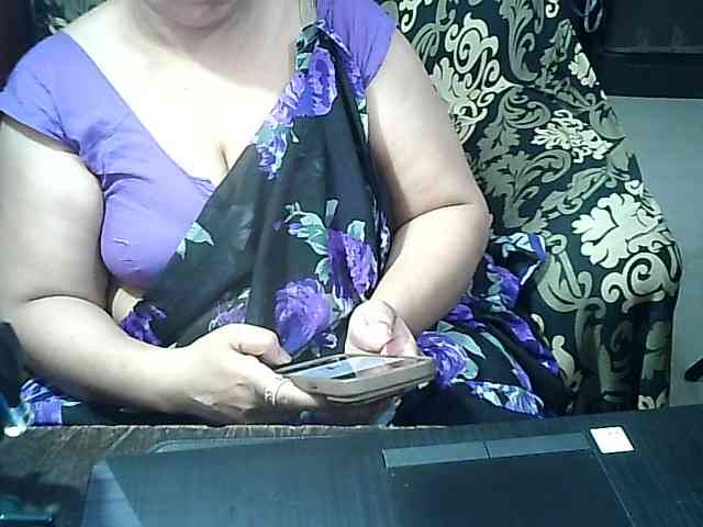 Indianbhabhimilf40 webcam