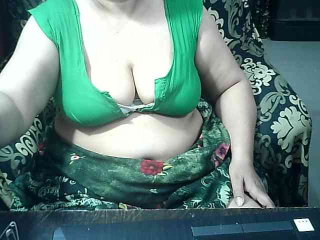 Indianbhabhimilf40 webcam