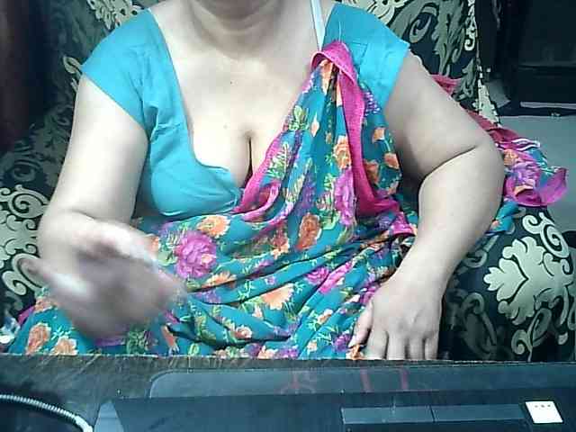 Indianbhabhimilf40 webcam