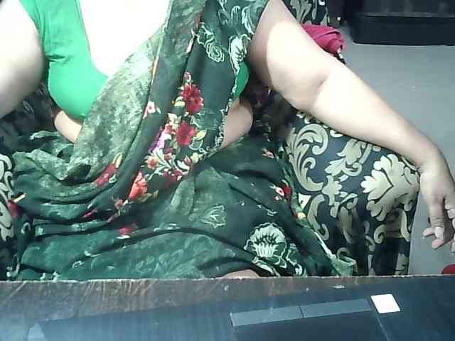 Indianbhabhimilf40 webcam
