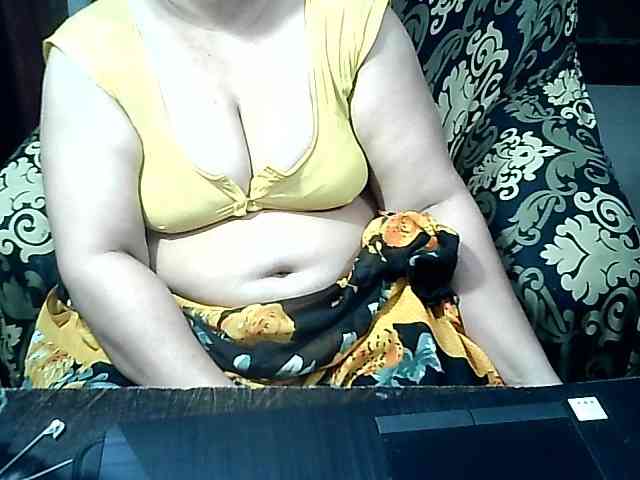 Model: Indianbhabhimilf40
