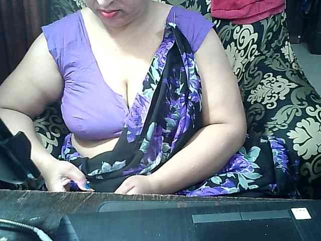 Indianbhabhimilf40 webcam