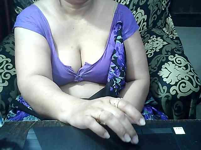 Indianbhabhimilf40 webcam