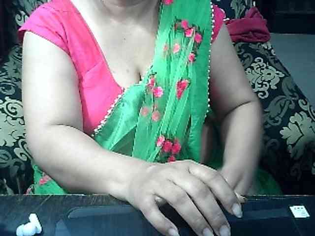 Indianbhabhimilf40 webcam
