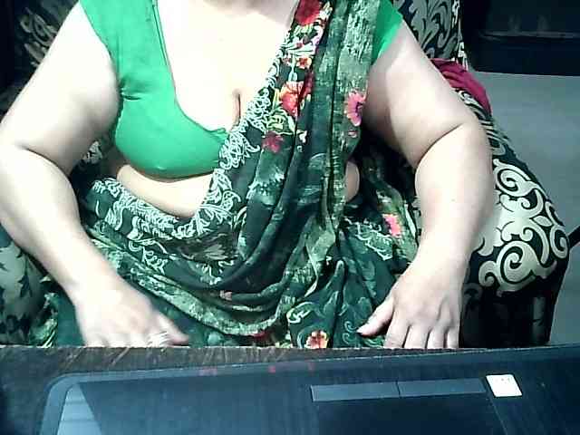 Indianbhabhimilf40 webcam