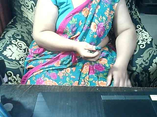 Indianbhabhimilf40 webcam