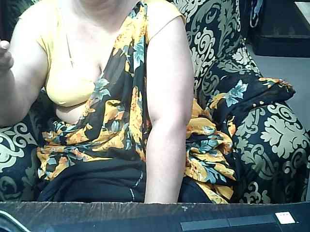 Model: Indianbhabhimilf40