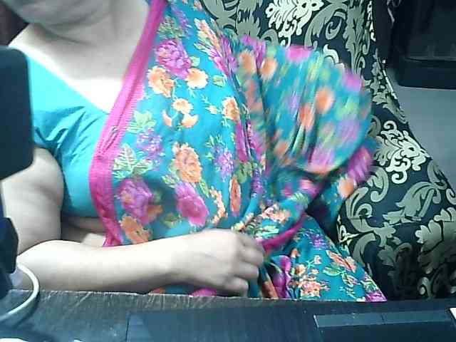 Indianbhabhimilf40 webcam