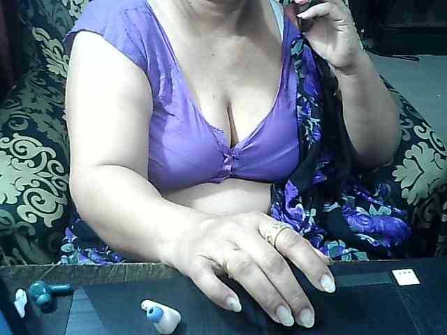 Indianbhabhimilf40 webcam