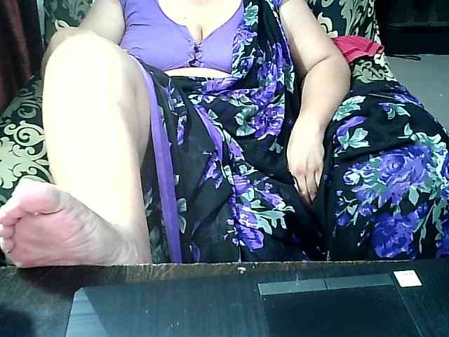Indianbhabhimilf40 webcam