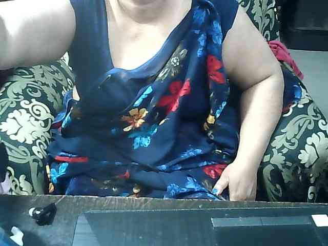 Indianbhabhimilf40 webcam