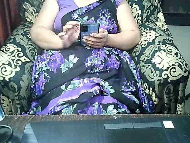 Indianbhabhimilf40 webcam