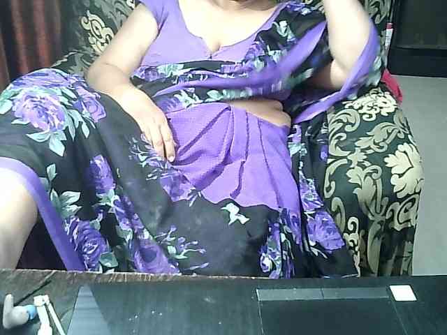 Indianbhabhimilf40 webcam