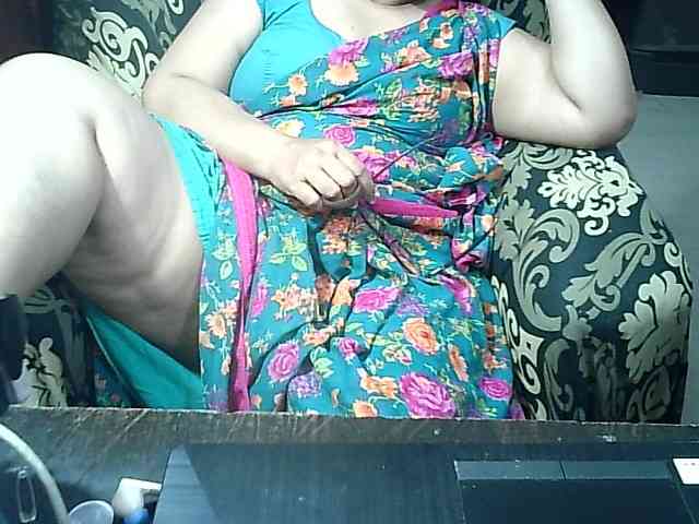 Indianbhabhimilf40 webcam