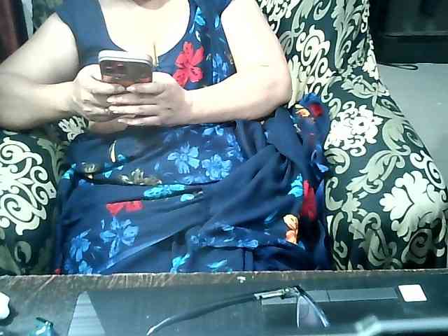 Indianbhabhimilf40 webcam