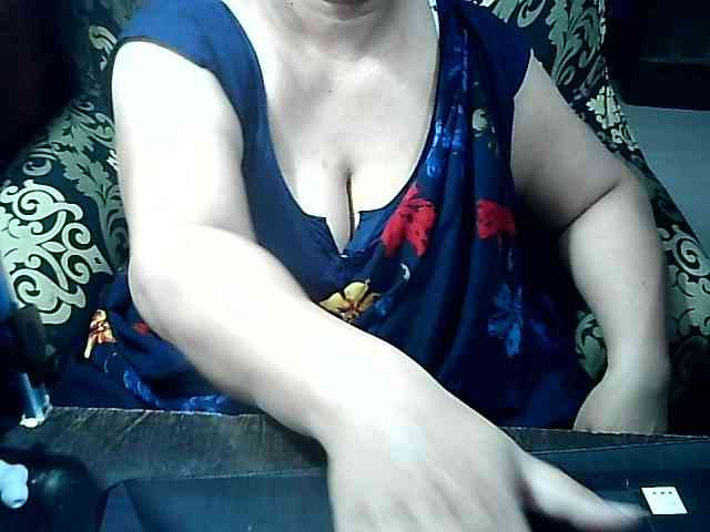 Indianbhabhimilf40 webcam