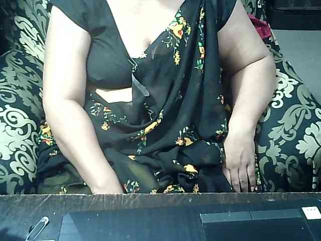Indianbhabhimilf40 webcam