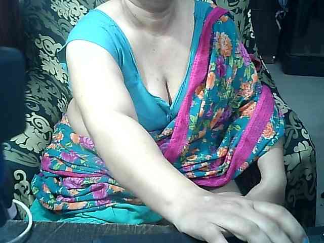 Indianbhabhimilf40 webcam