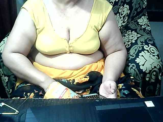 Indianbhabhimilf40 webcam