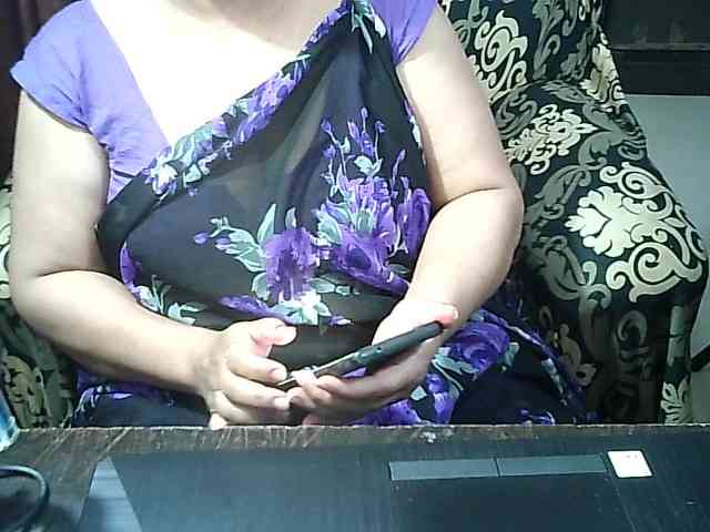 Indianbhabhimilf40 webcam