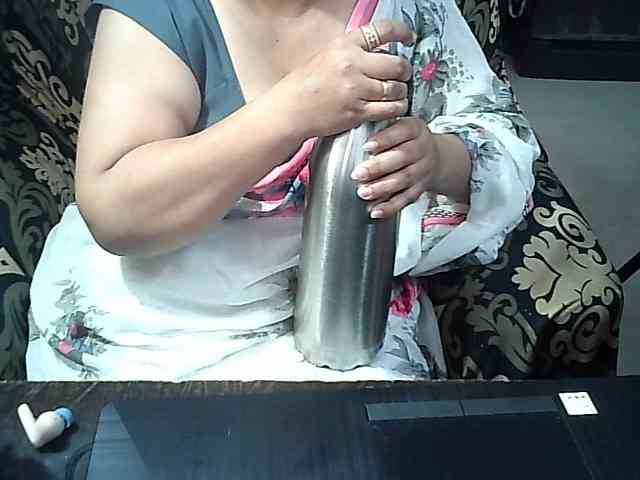 Indianbhabhimilf40 webcam