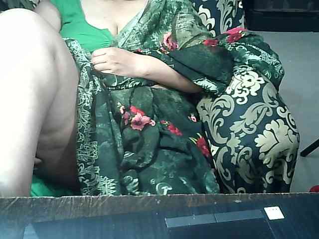 Indianbhabhimilf40 webcam