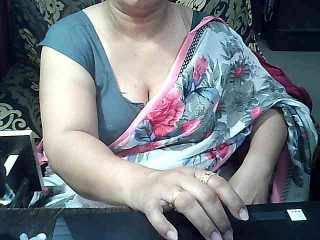 Indianbhabhimilf40 webcam
