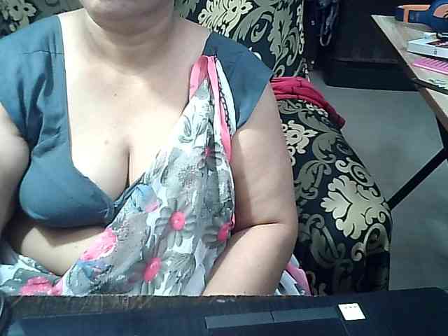 Indianbhabhimilf40 webcam