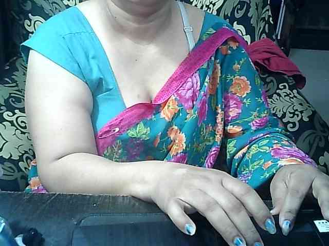 Indianbhabhimilf40 webcam