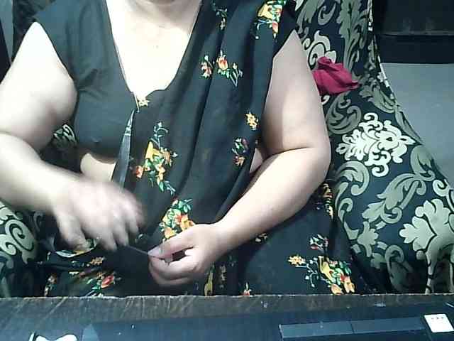 Indianbhabhimilf40 webcam