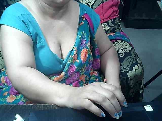 Indianbhabhimilf40 webcam