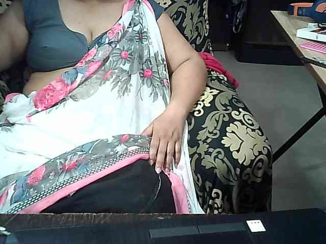 Indianbhabhimilf40 webcam
