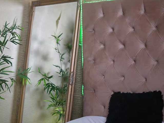 TiffanyTaboo live cam on BongaCams
