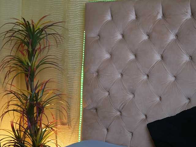 TiffanyTaboo's BongaCams show and profile