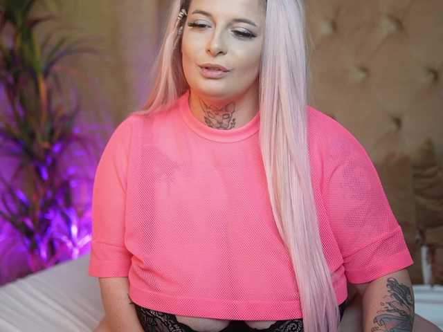 TiffanyTaboo live cam on BongaCams