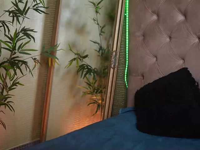 TiffanyTaboo live cam on BongaCams